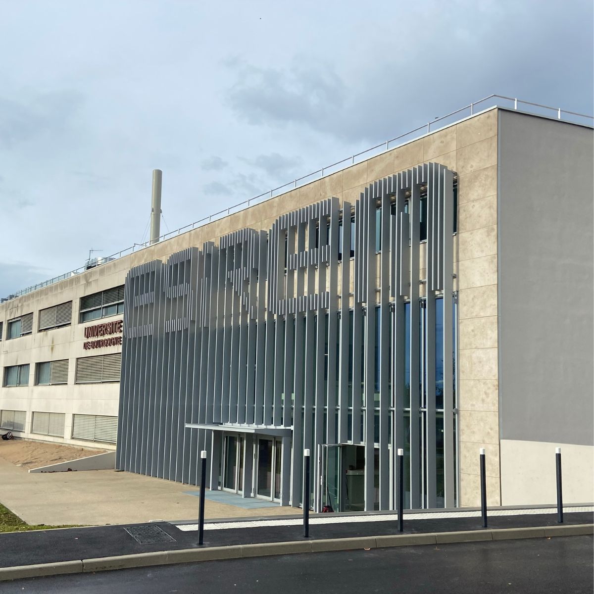 Photo bâtiment ESIREM